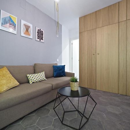 Torrassa Cozy Apartment By Olala Homes L'Hospitalet de Llobregat Kültér fotó